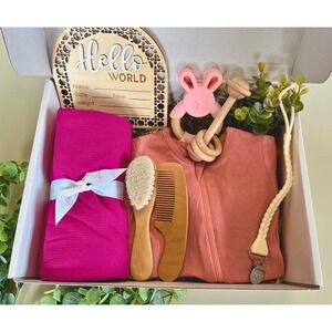 Hello World Pretty in Pink‎ Baby Girl Gift Box New Baby Announcement Shower Gift